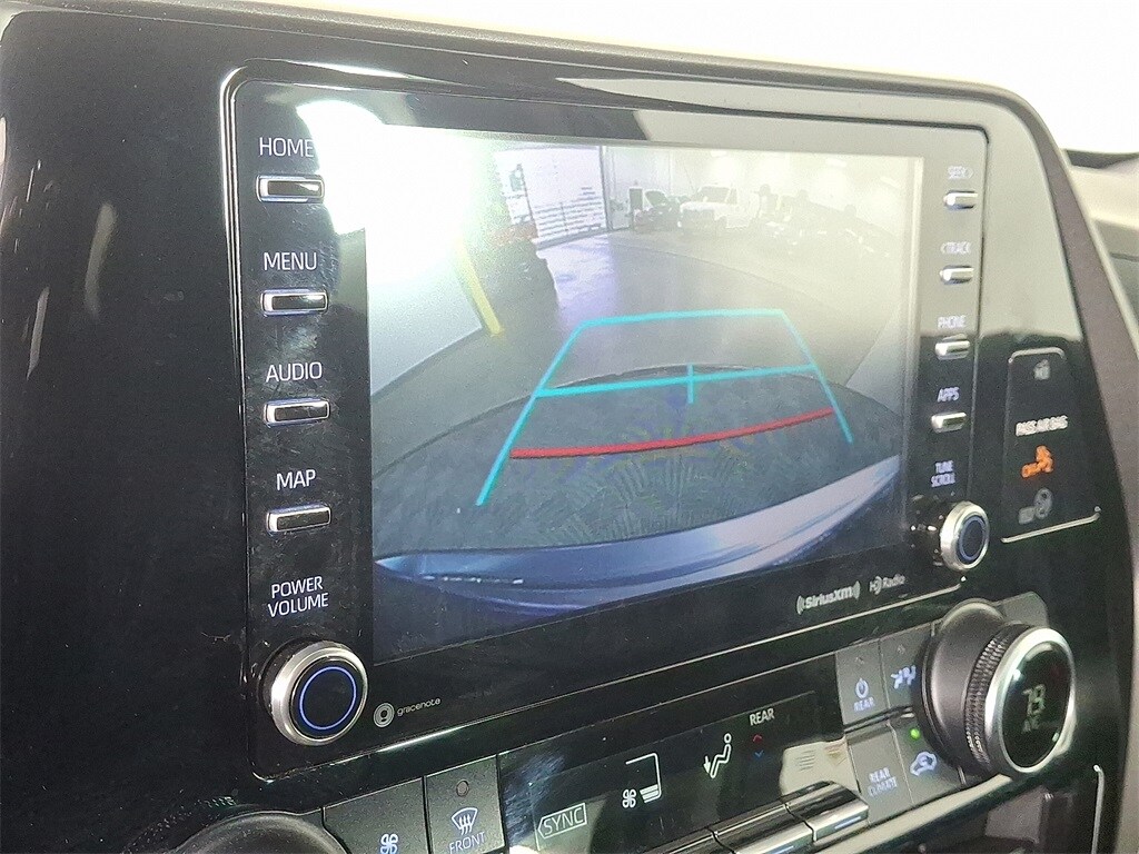 2020 Toyota Highlander LE photo 4