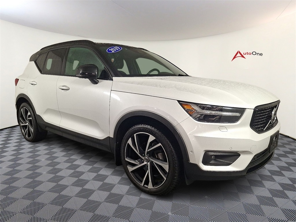 2019 Volvo XC40 R-Design