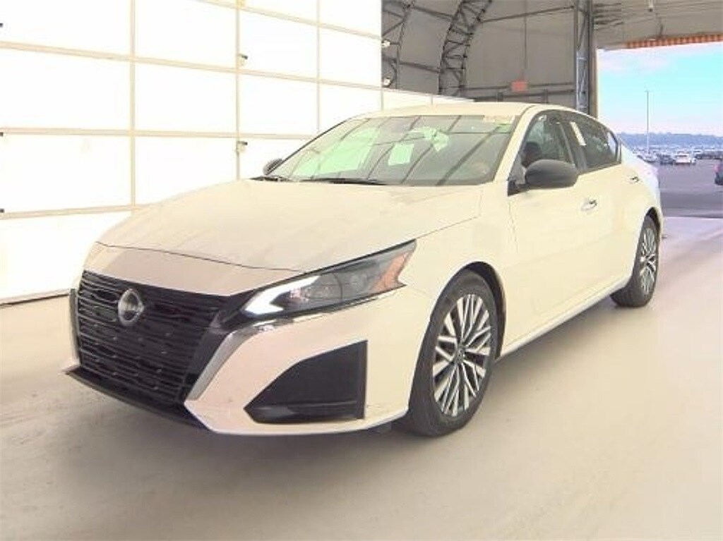 2024 Nissan Altima 2.5 SV photo 4