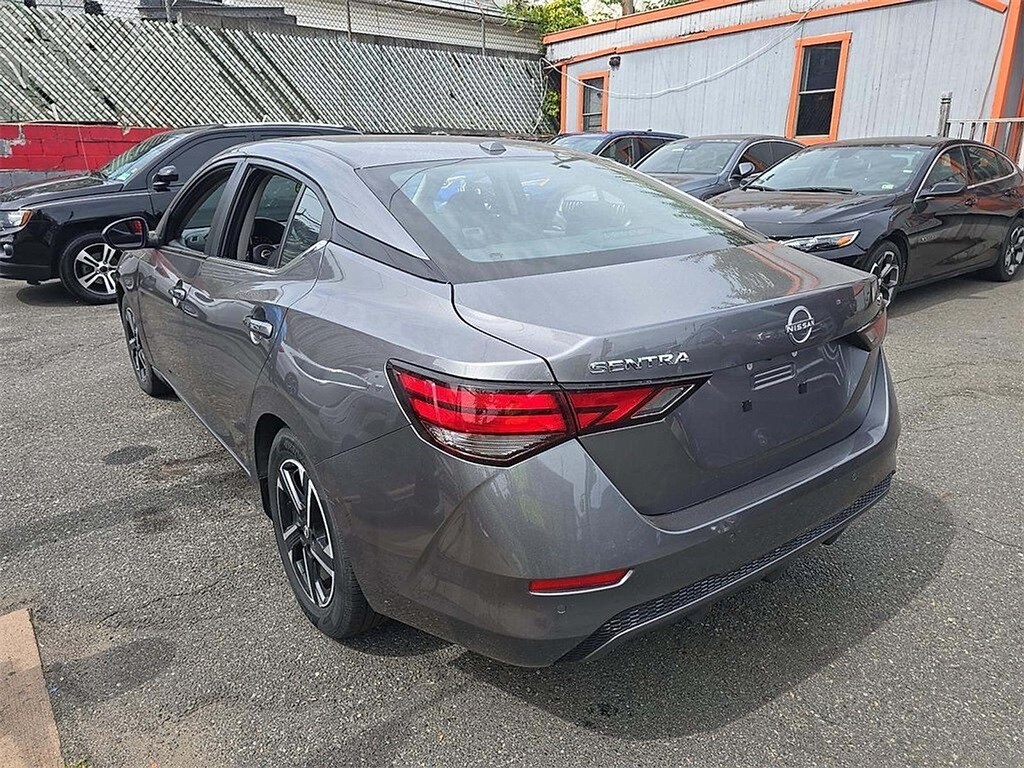 2024 Nissan Sentra SV photo 3