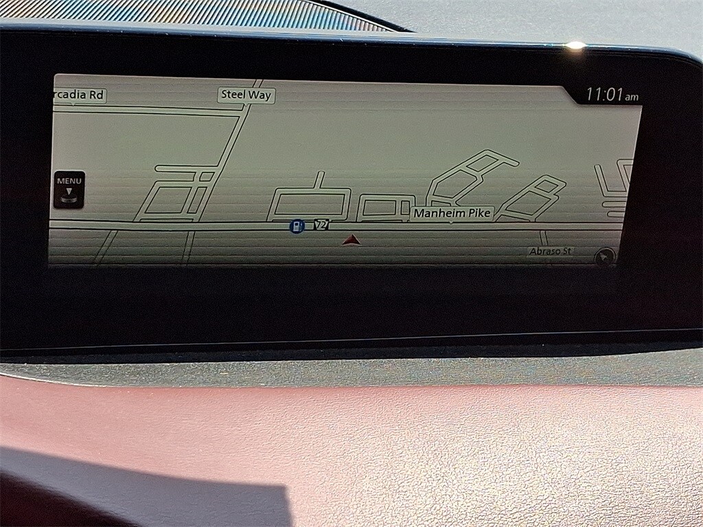2022 Mazda Mazda3 Premium Plus photo 3