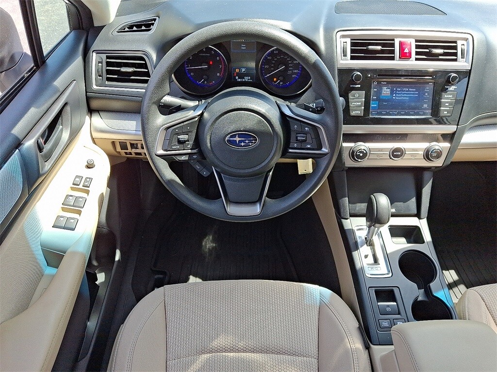 2019 Subaru Outback 2.5i photo 2