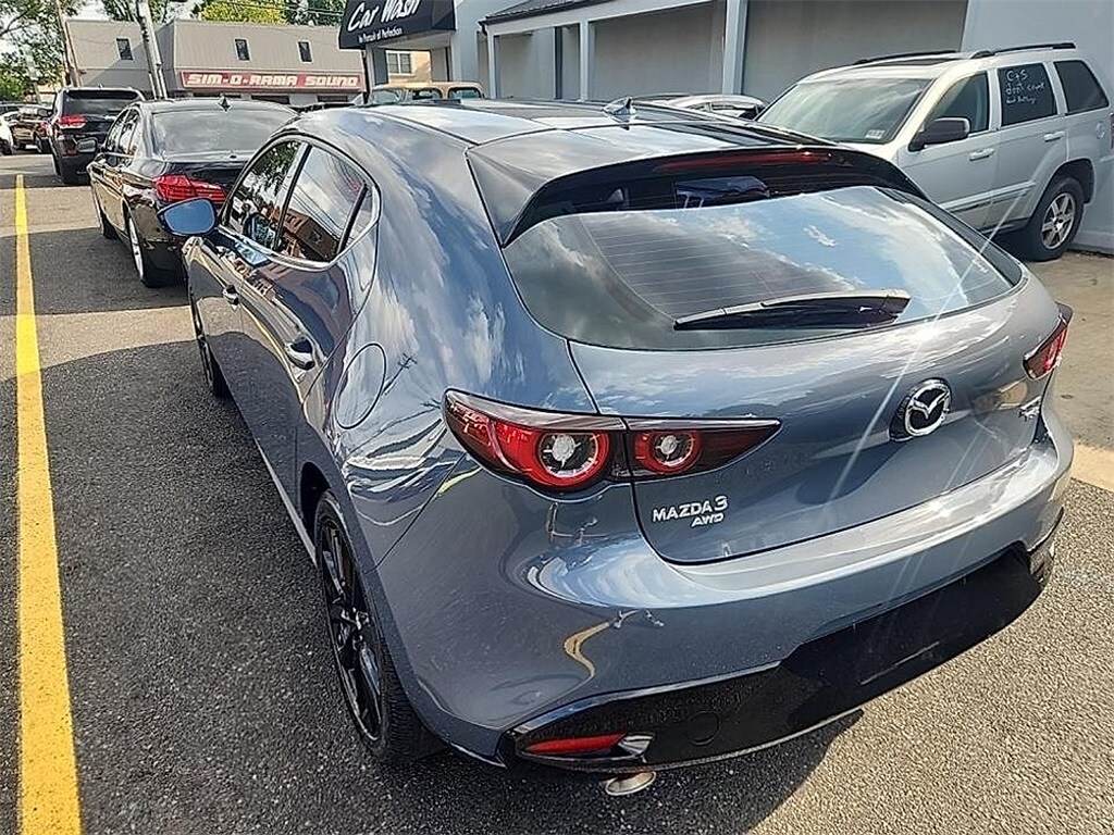 2022 Mazda Mazda3 2.5 Turbo Hatchback photo 4
