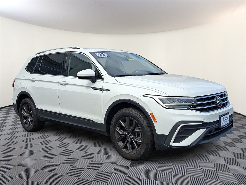 2022 Volkswagen Tiguan SE's photo