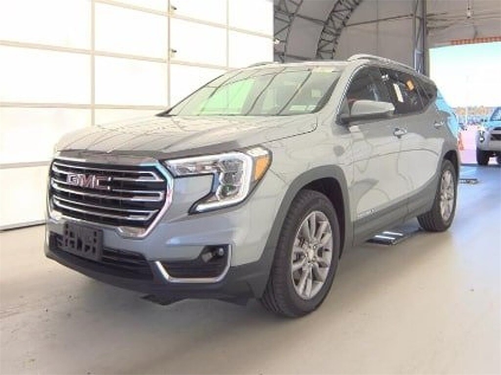 2024 Gmc Terrain SLT photo 3