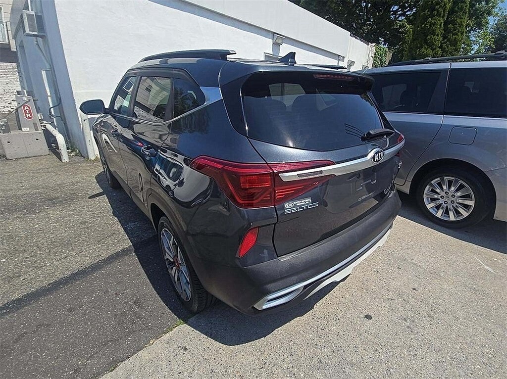 2021 Kia Seltos S photo 3