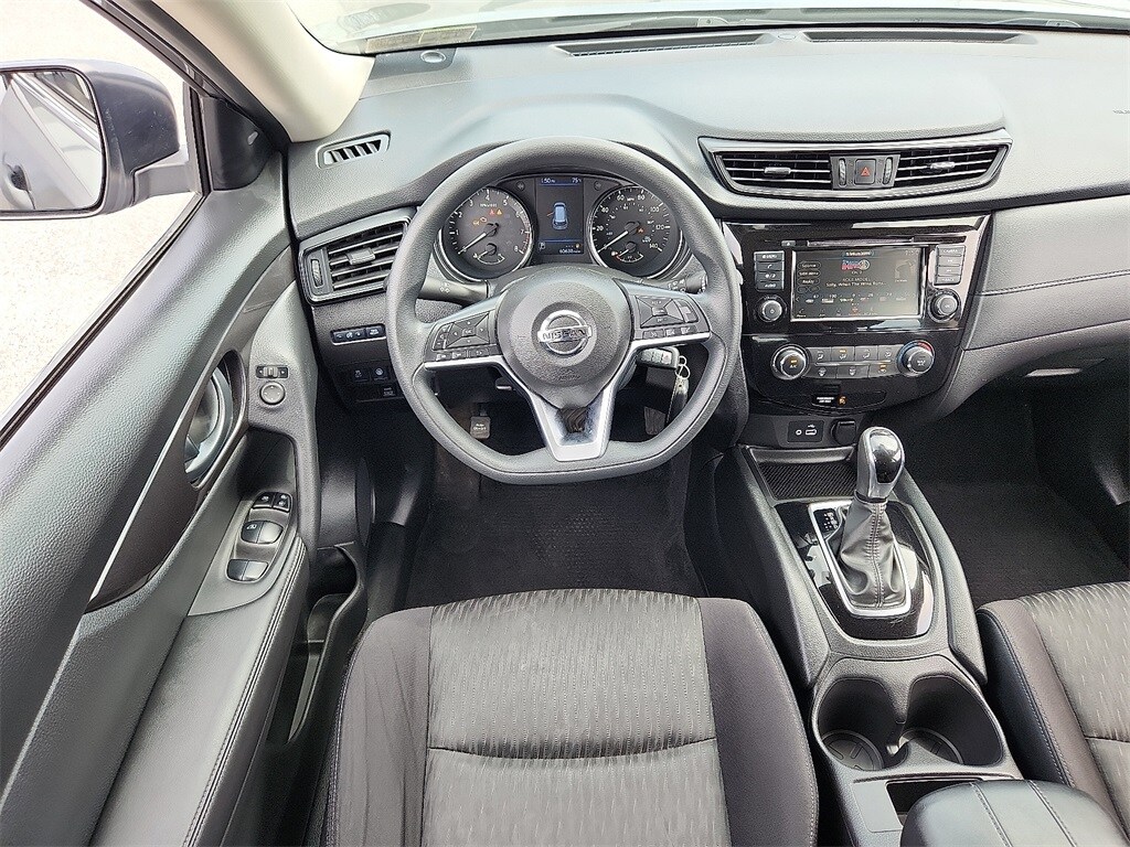 2020 Nissan Rogue S photo 2