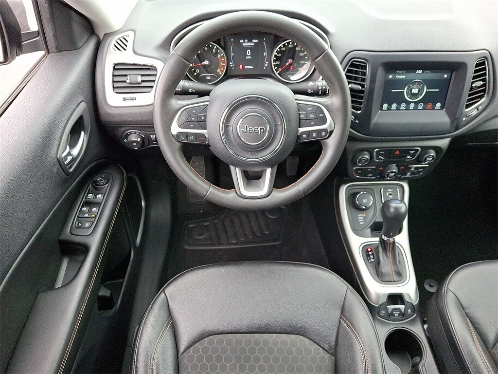 2021 Jeep Compass Latitude photo 2