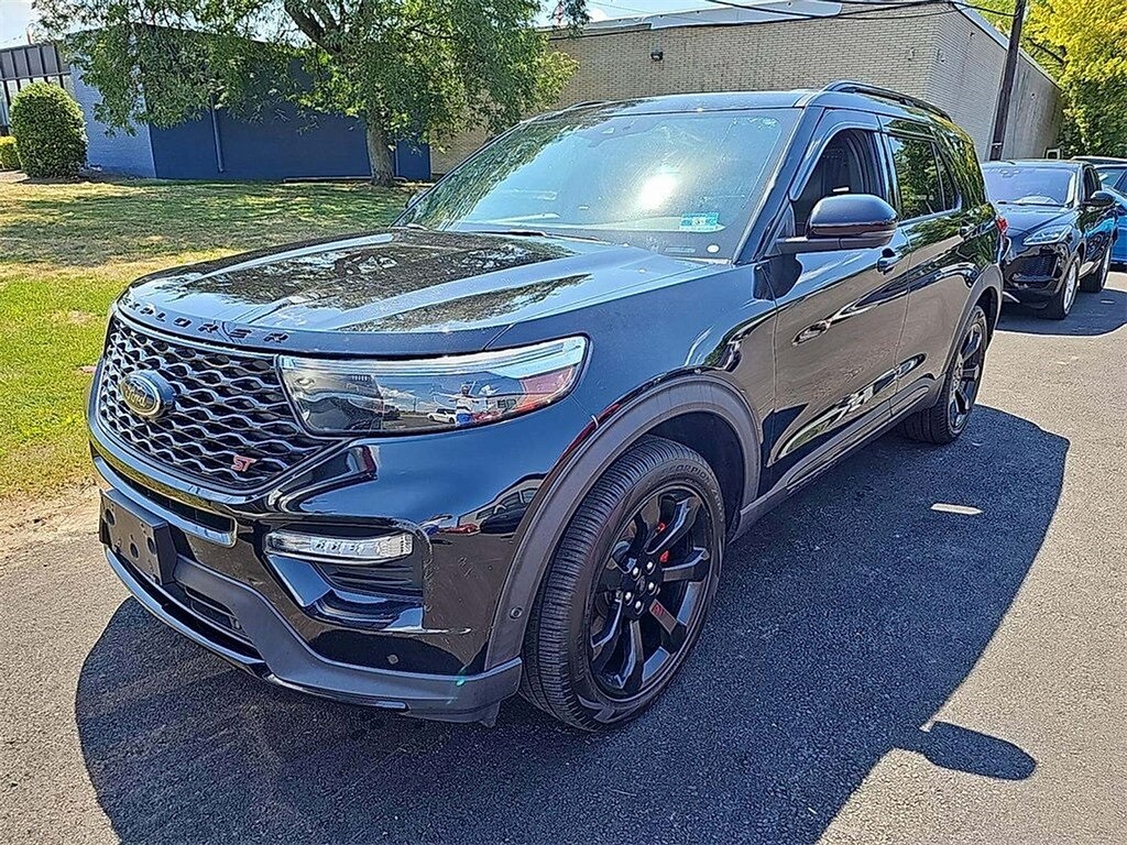 2020 Ford Explorer ST photo 2