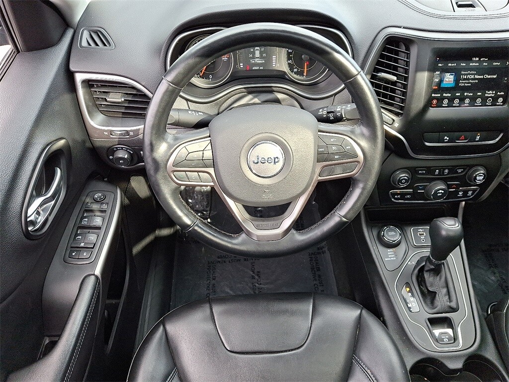 2021 Jeep Cherokee Latitude photo 2