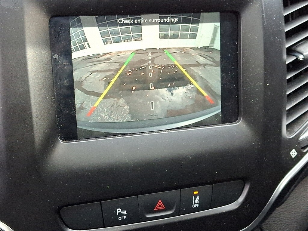 2021 Jeep Cherokee Latitude photo 4