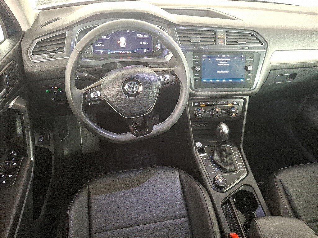 2020 Volkswagen Tiguan SEL photo 2