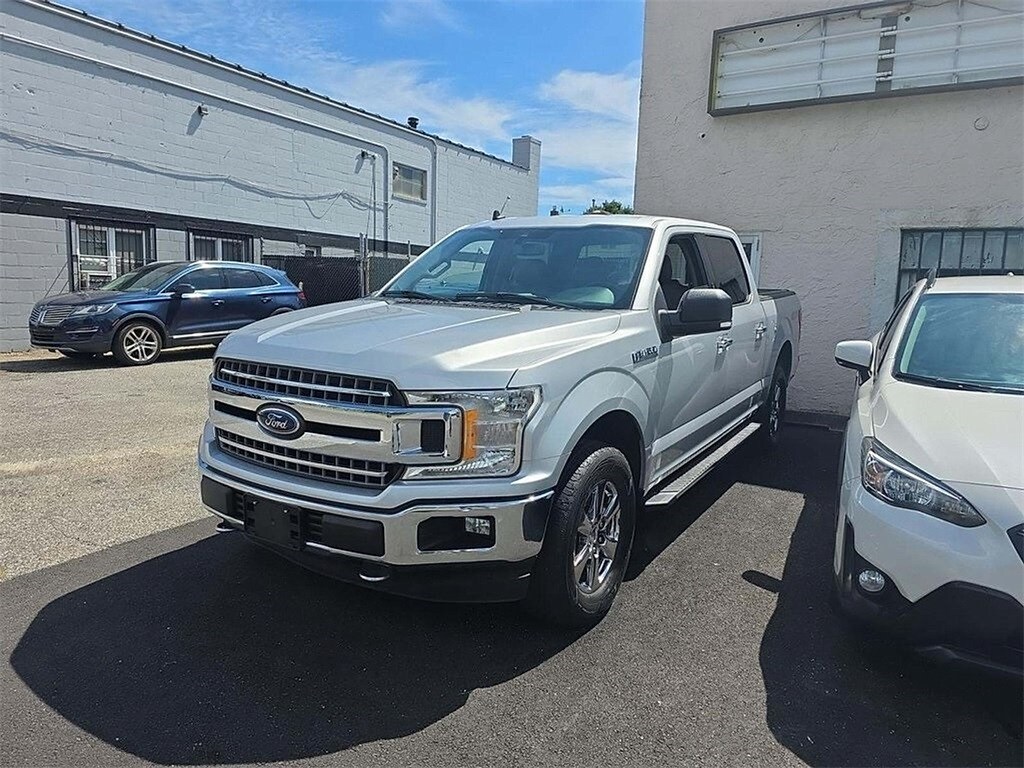 2019 Ford F-150 XLT photo 2