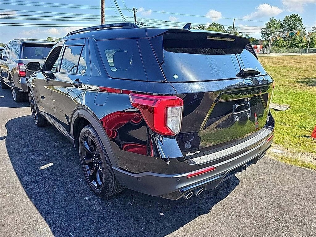 2020 Ford Explorer ST photo 3