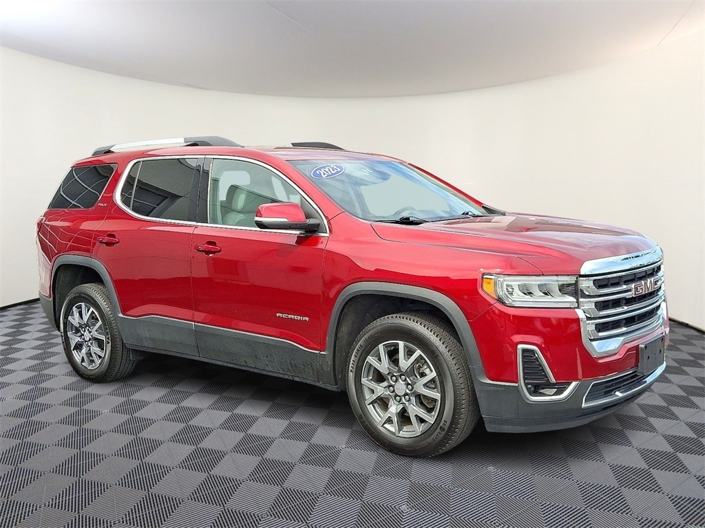 2023 GMC Acadia SLT's photo