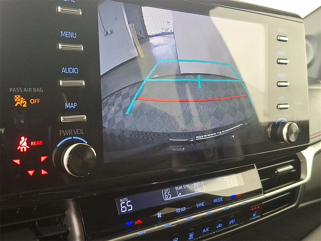 2021 Toyota Sienna XSE photo 4