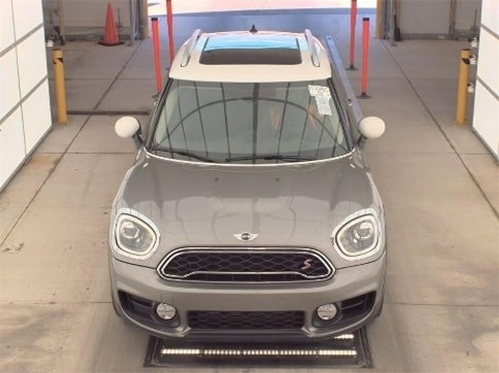 2018 Mini Cooper S ALL4 photo 2