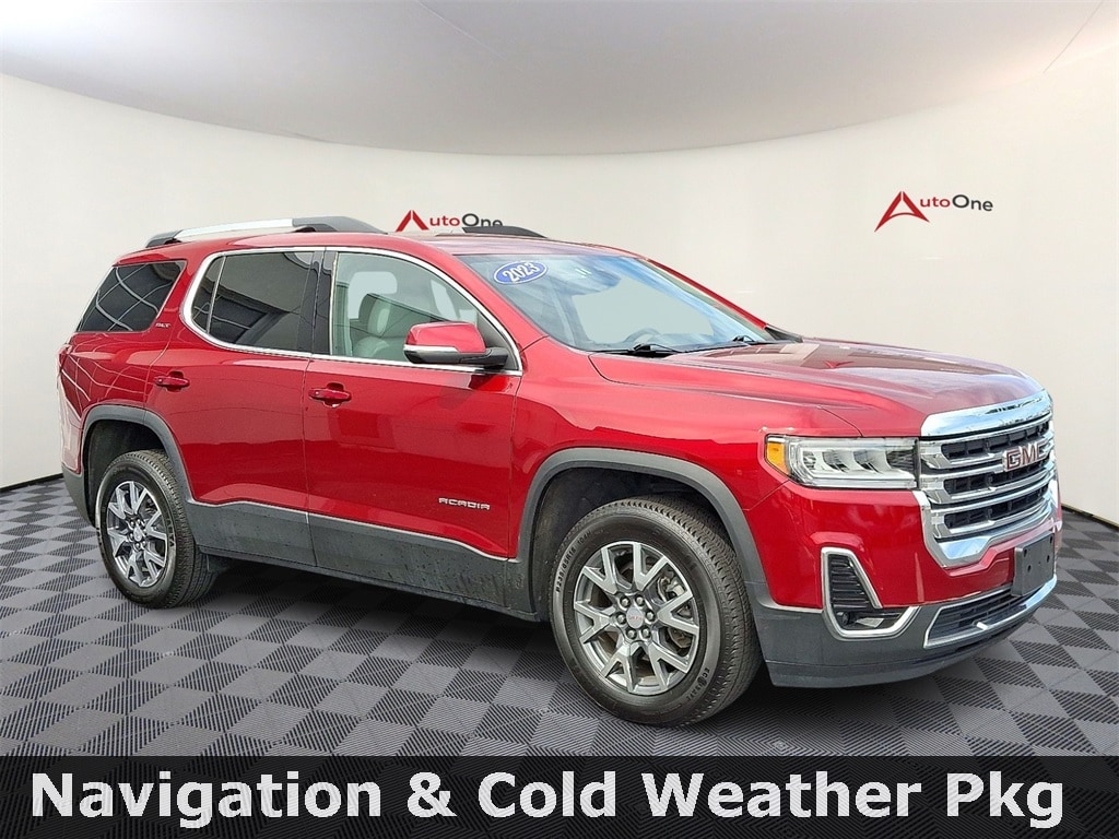 2023 GMC Acadia SLT's photo