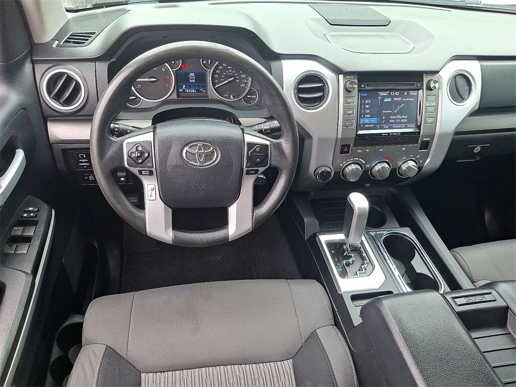 2015 Toyota Tundra Platinum CrewMax photo 2