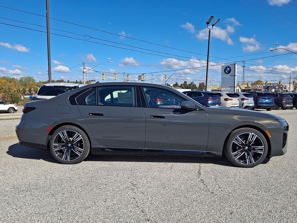 2026 BMW i7 60 - Photo 8