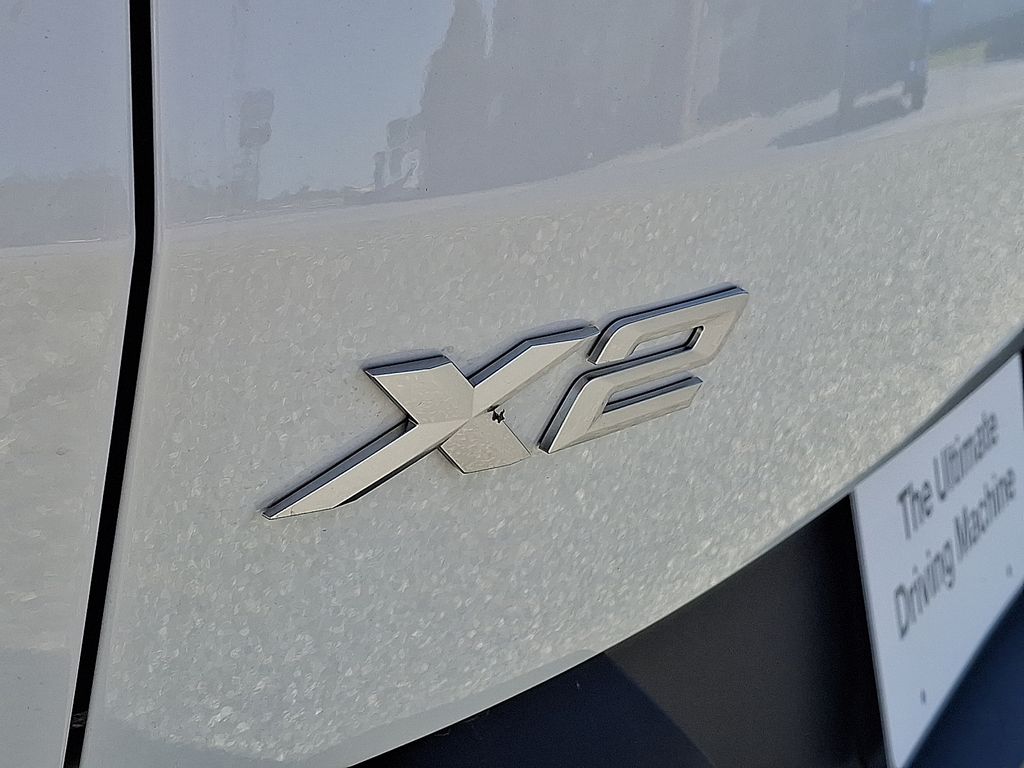 2025 BMW X2 28i - Photo 19