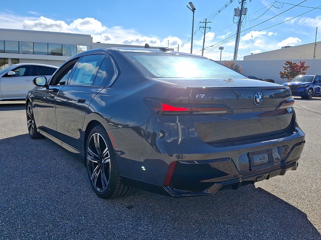 2026 BMW i7 60 - Photo 6