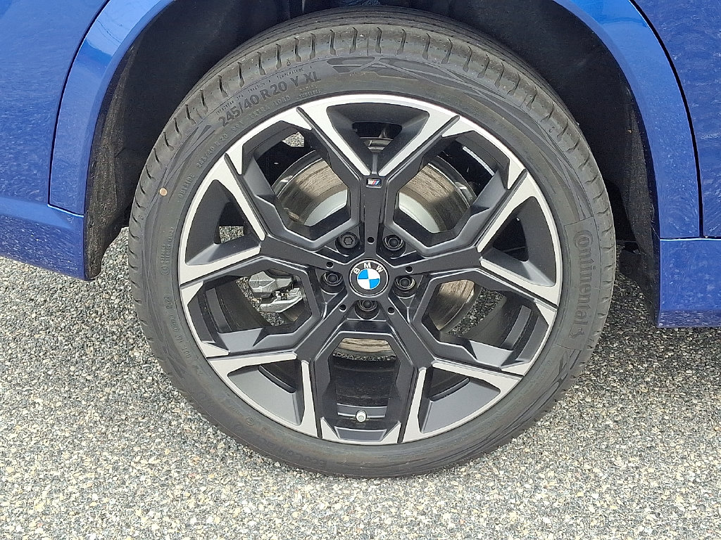 2026 BMW X1 M35i - Photo 8