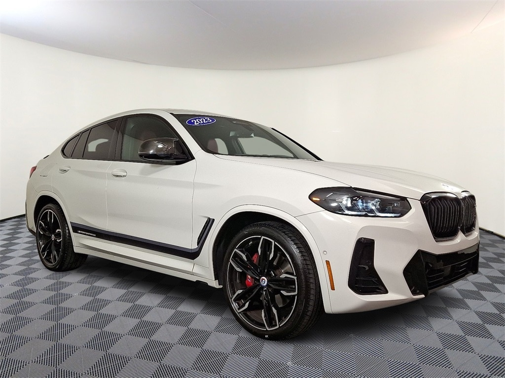 2023 BMW X4 M40i's photo