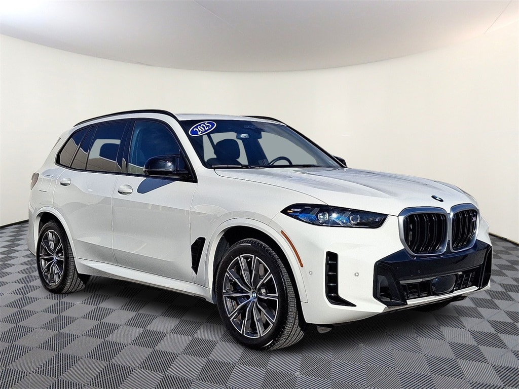 2025 BMW X5 M60i's photo