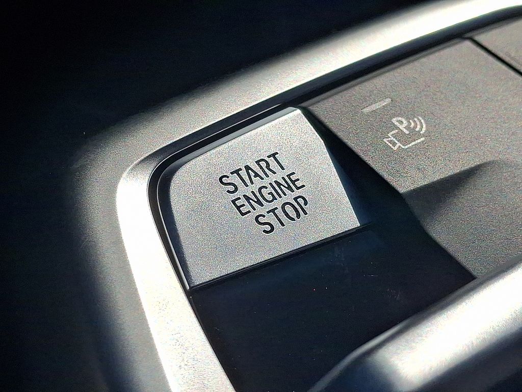 2025 BMW X2 28i - Photo 16