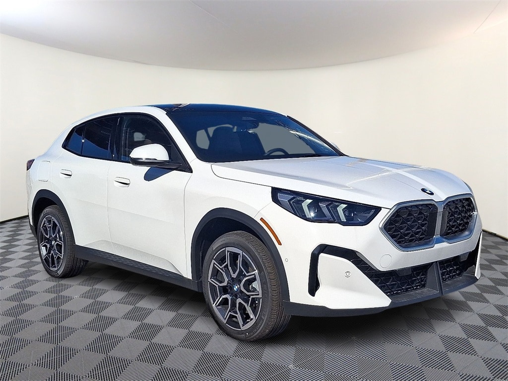 2025 BMW X2 28i's photo