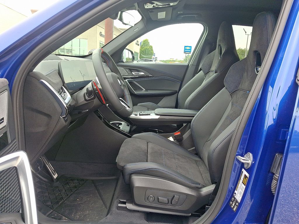 2026 BMW X1 M35i - Photo 11