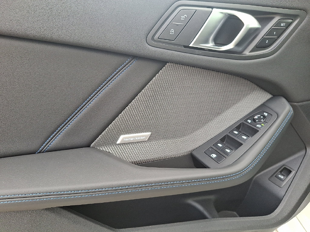 2026 BMW 2 Series M235 - Photo 10