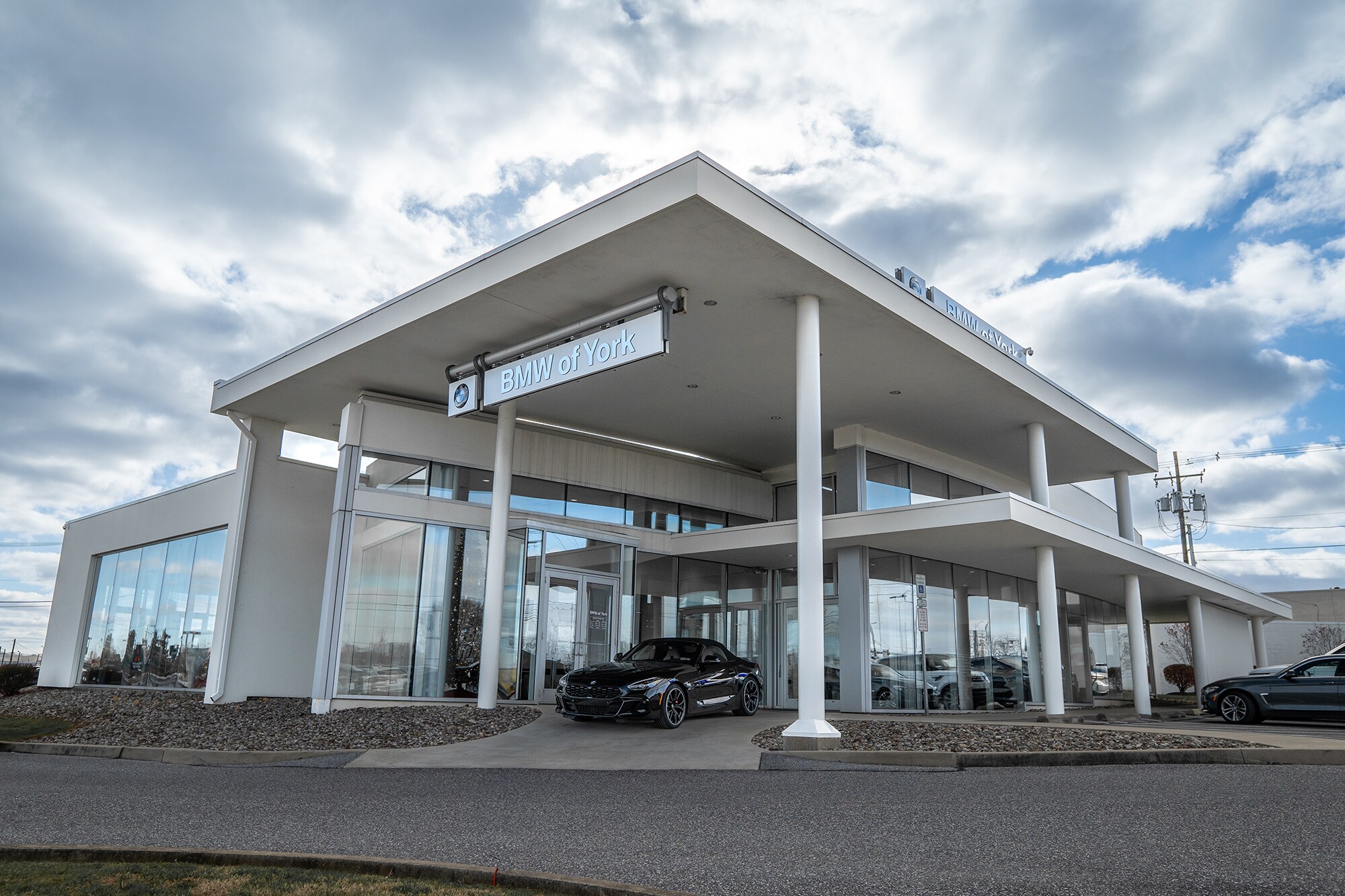 exterior of bmw of york