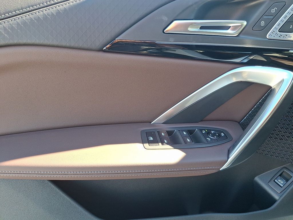 2025 BMW X2 28i - Photo 10