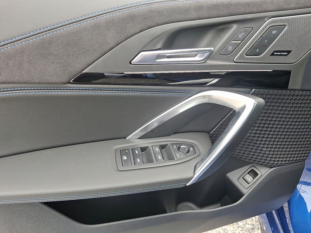 2026 BMW X1 M35i - Photo 10