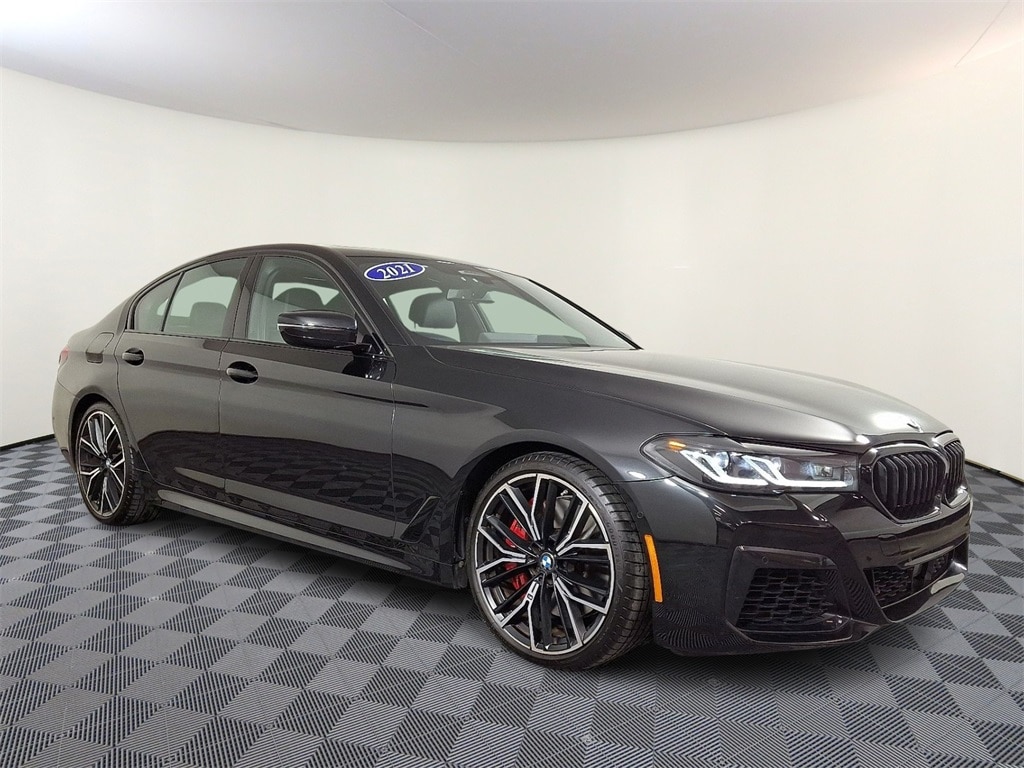 2021 BMW 5 Series M550i's photo