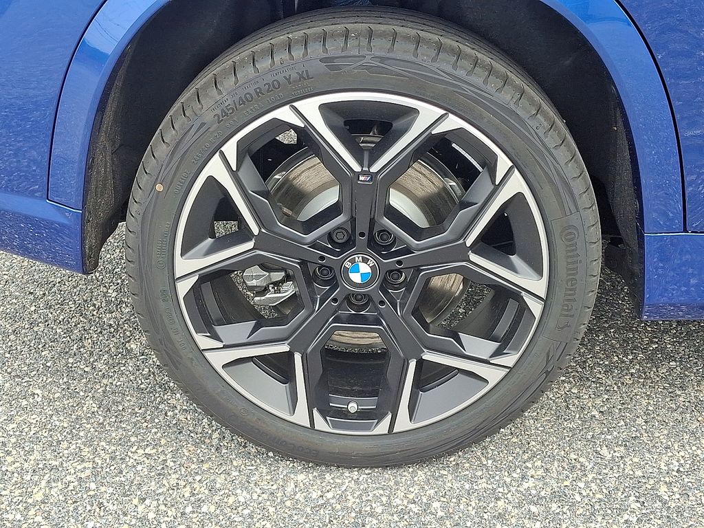 2026 BMW X1 M35i - Photo 8