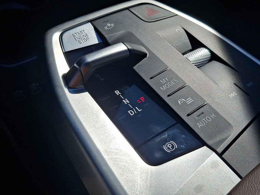 2025 BMW X2 28i - Photo 12