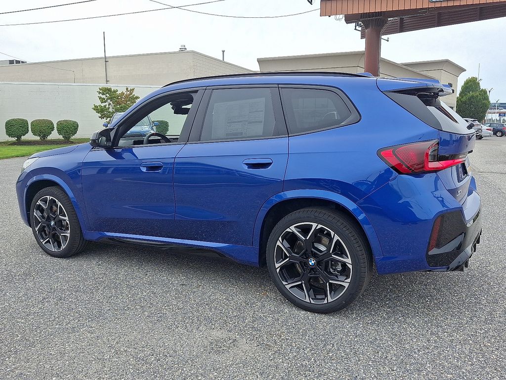 2026 BMW X1 M35i - Photo 6