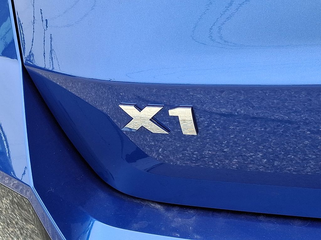 2026 BMW X1 M35i - Photo 18