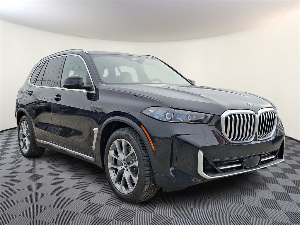 2026 BMW X5 50e's photo