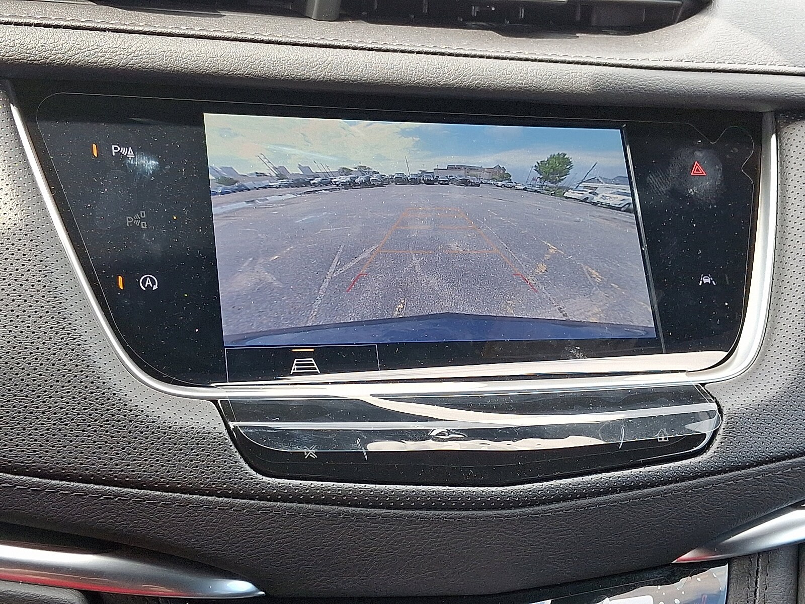 2025 Cadillac XT6 Luxury photo 4