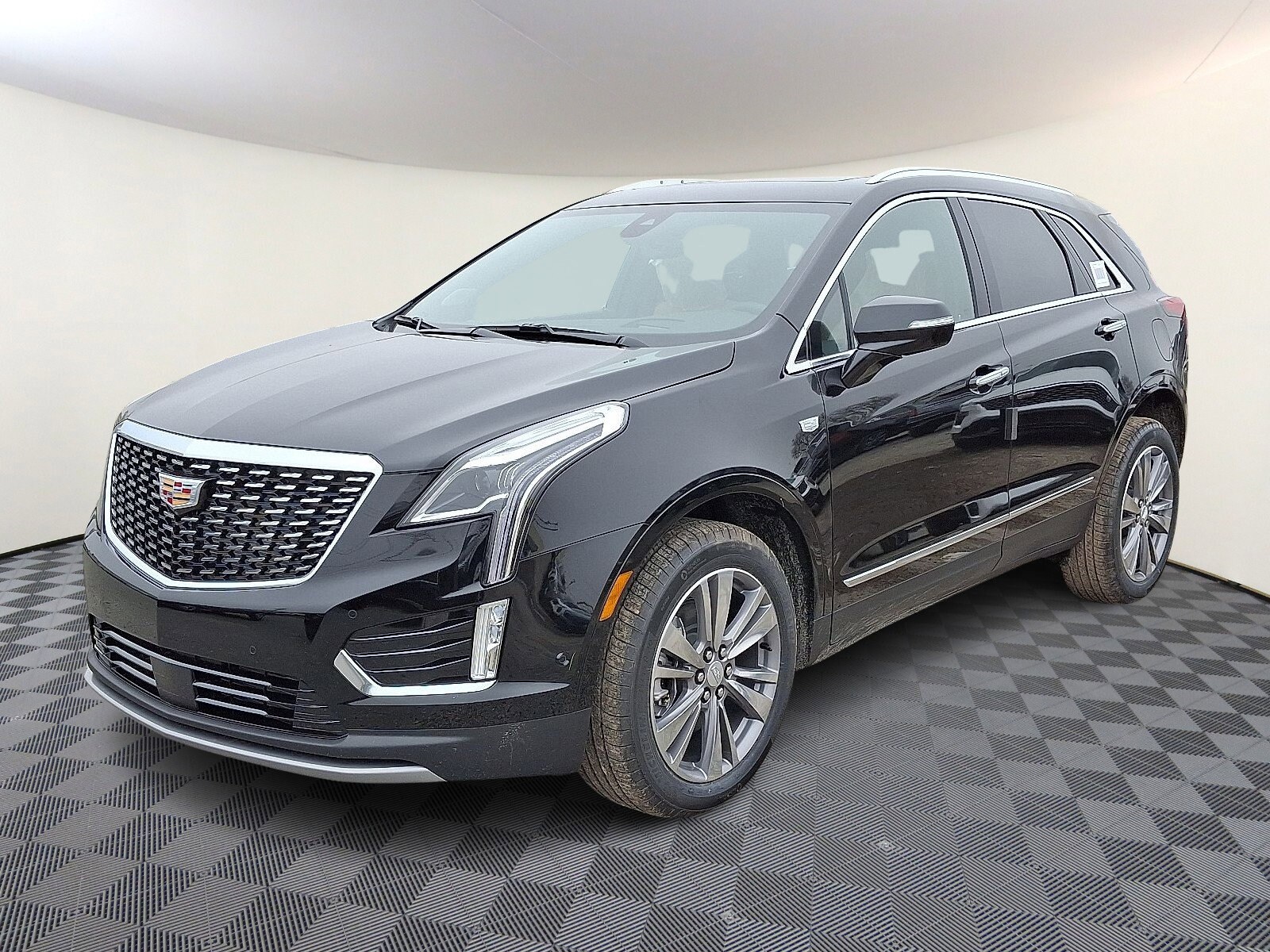 2025 Cadillac XT5 Premium Luxury photo 2