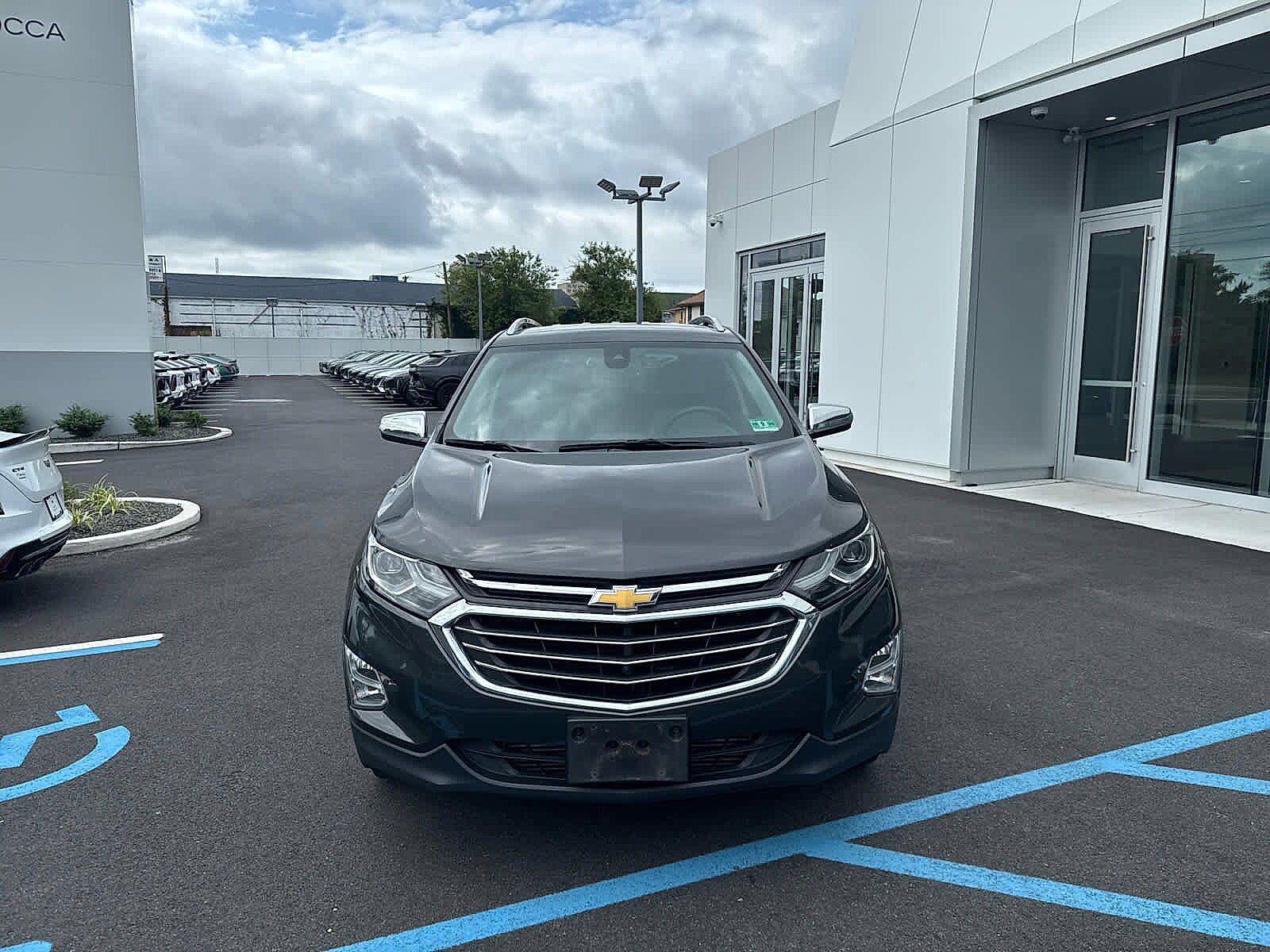 2018 Chevrolet Equinox Premier photo 2