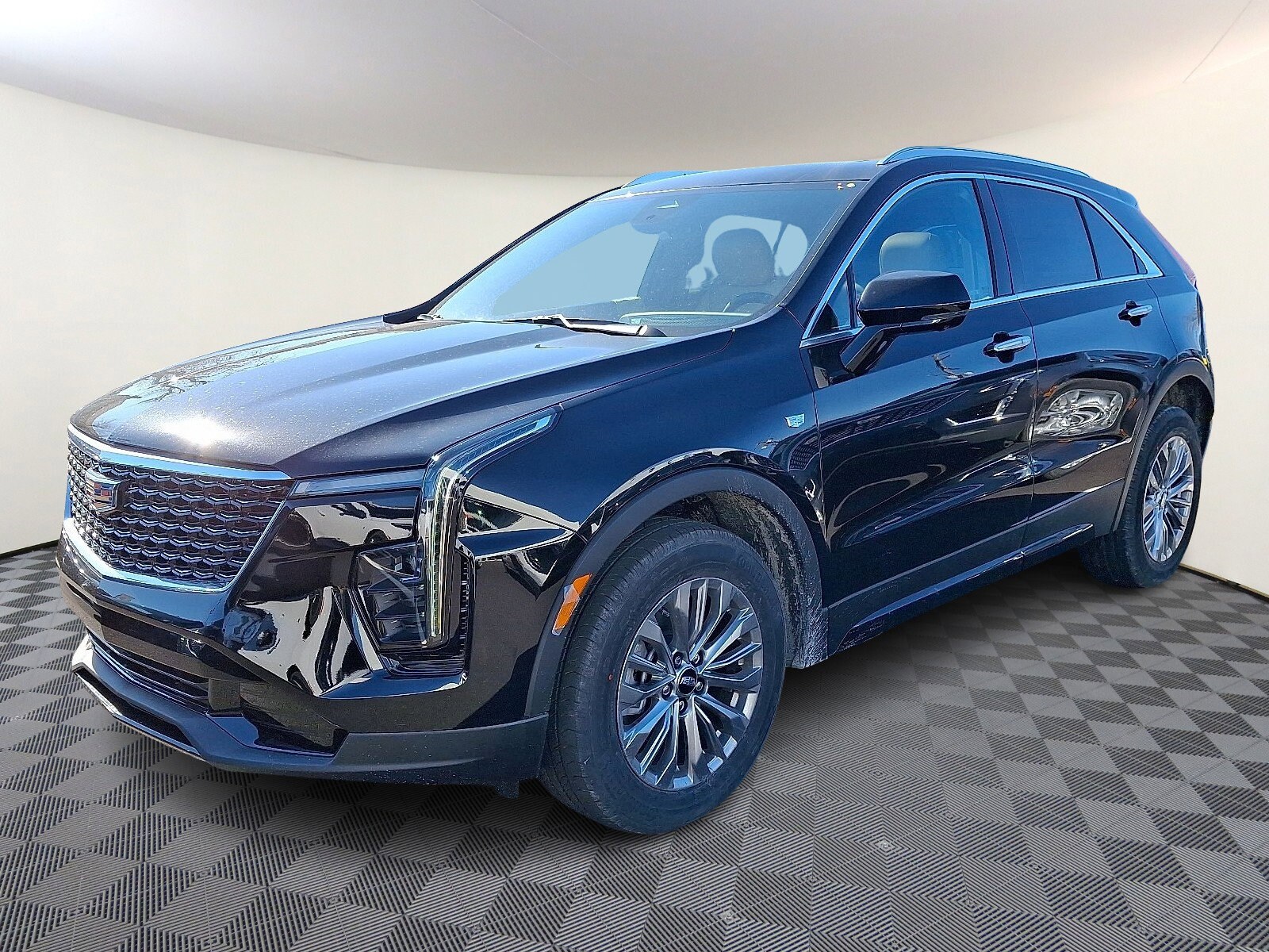 2025 Cadillac XT4 Premium Luxury photo 2