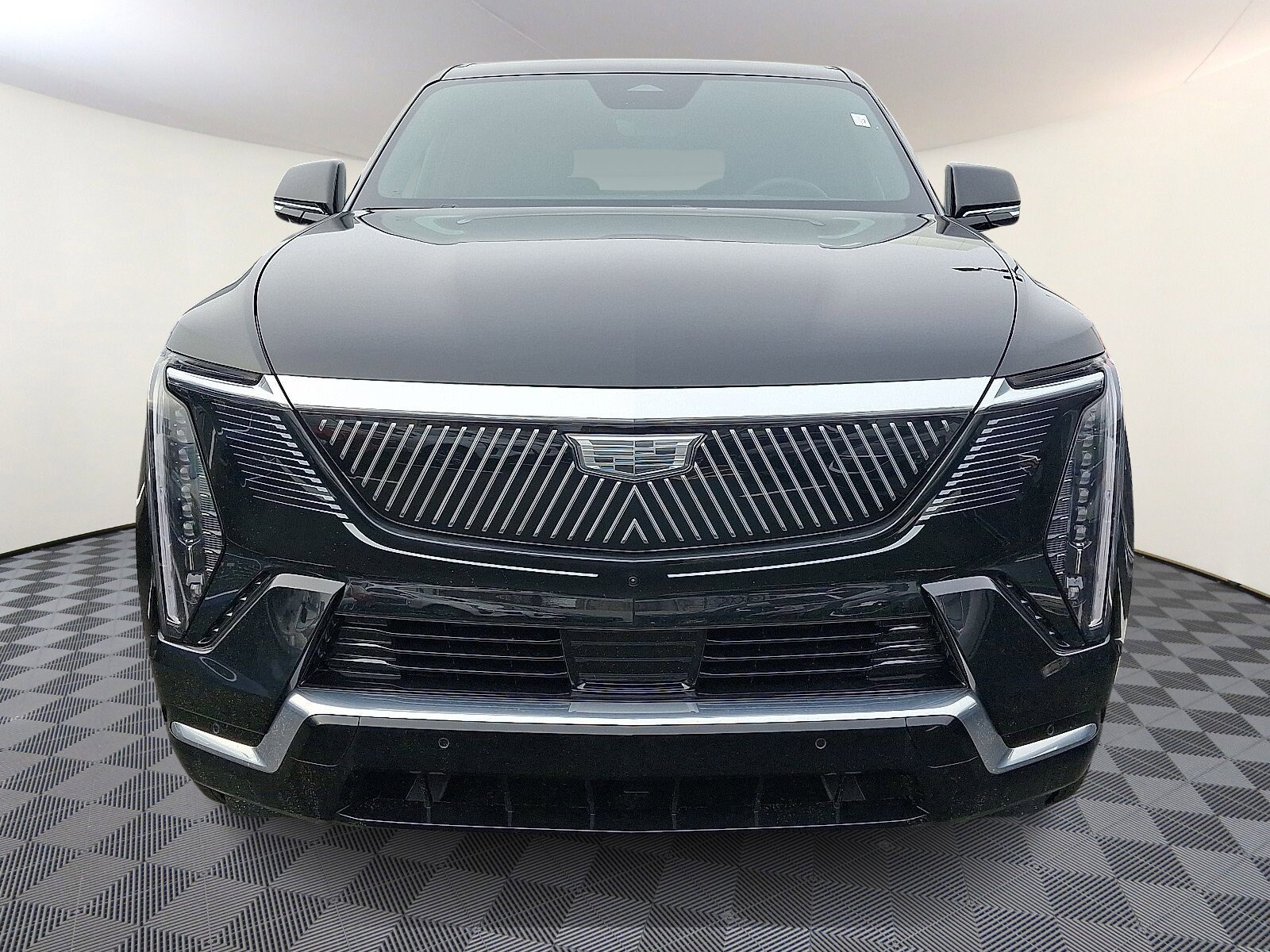 2025 Cadillac Escalade IQ Luxury photo 2