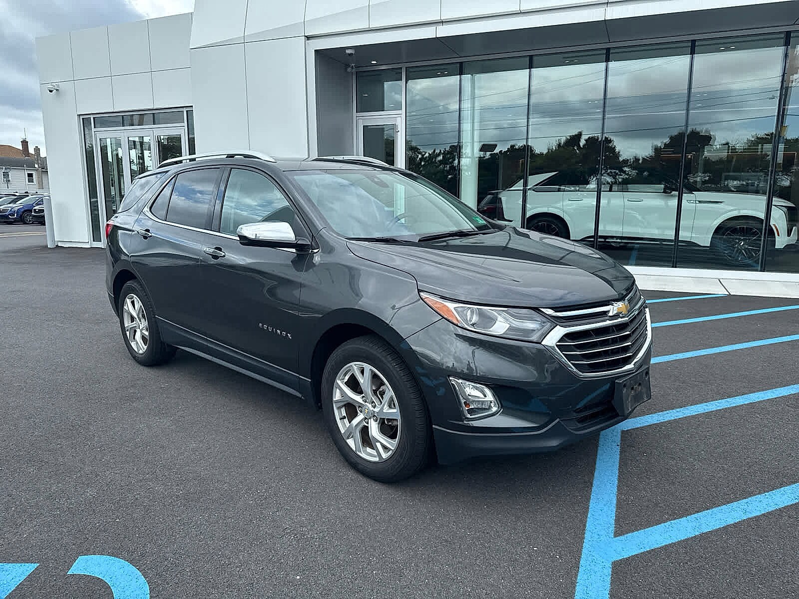 2018 Chevrolet Equinox Premier photo 3