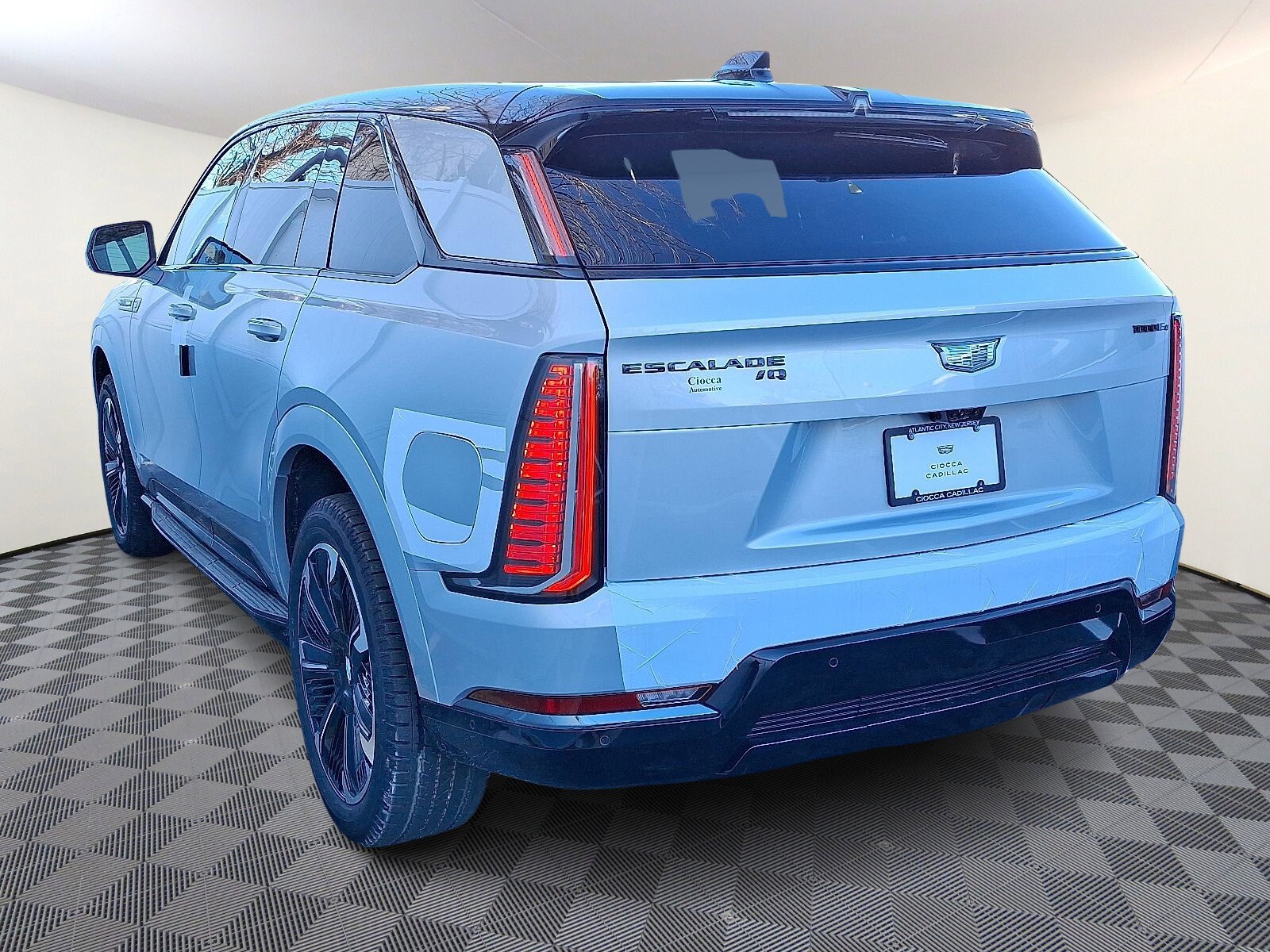 2025 Cadillac Escalade IQ Sport photo 3