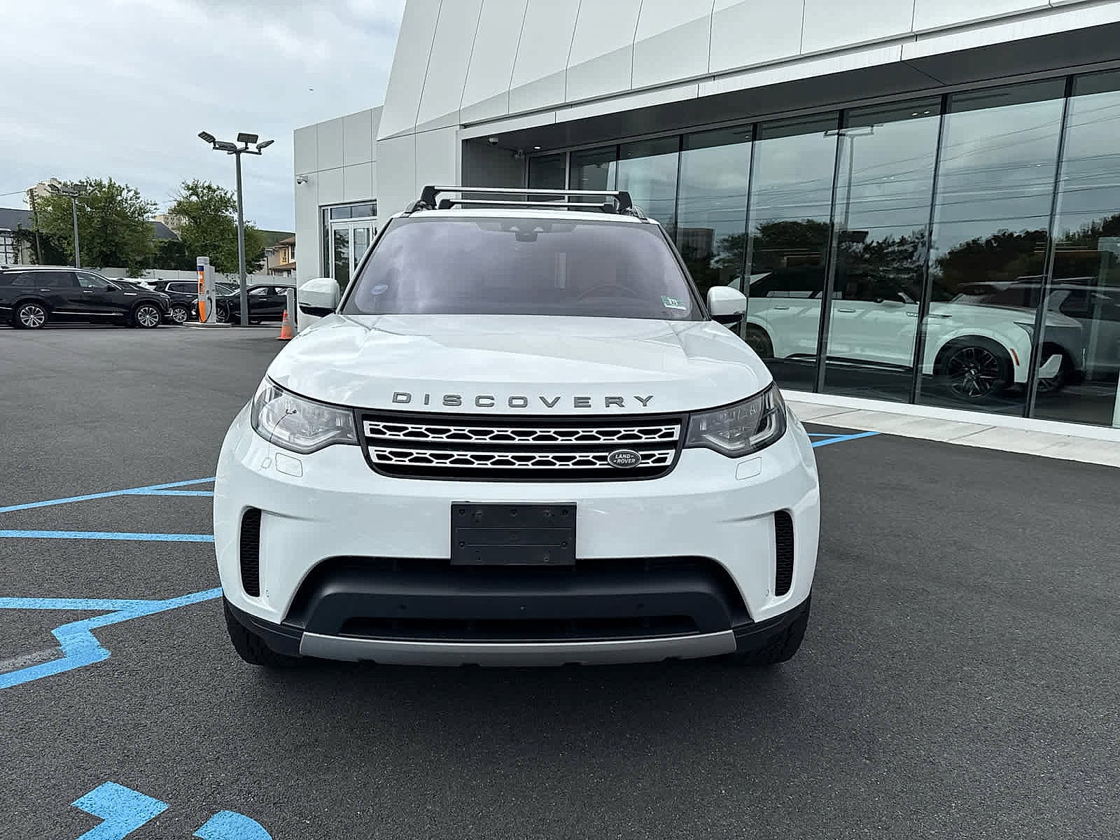 Used 2018 Land Rover Discovery HSE with VIN SALRR2RV3JA071771 for sale in Atlantic City, NJ